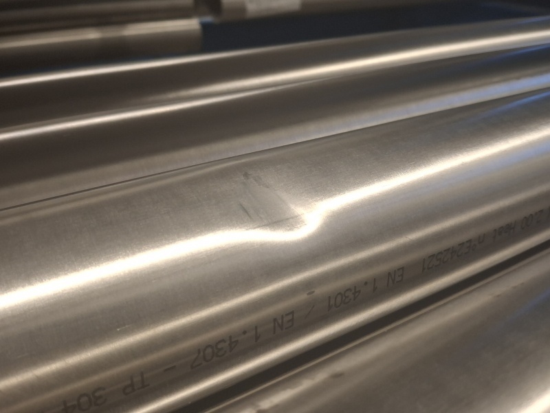 Trubka svařovaná, poškozená, EN 10217-7, 1.4301/07: 76,1x2 (1000mm)